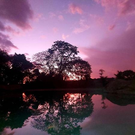 Sertao Veredas Hotel Fazenda Paraopeba Exteriör bild