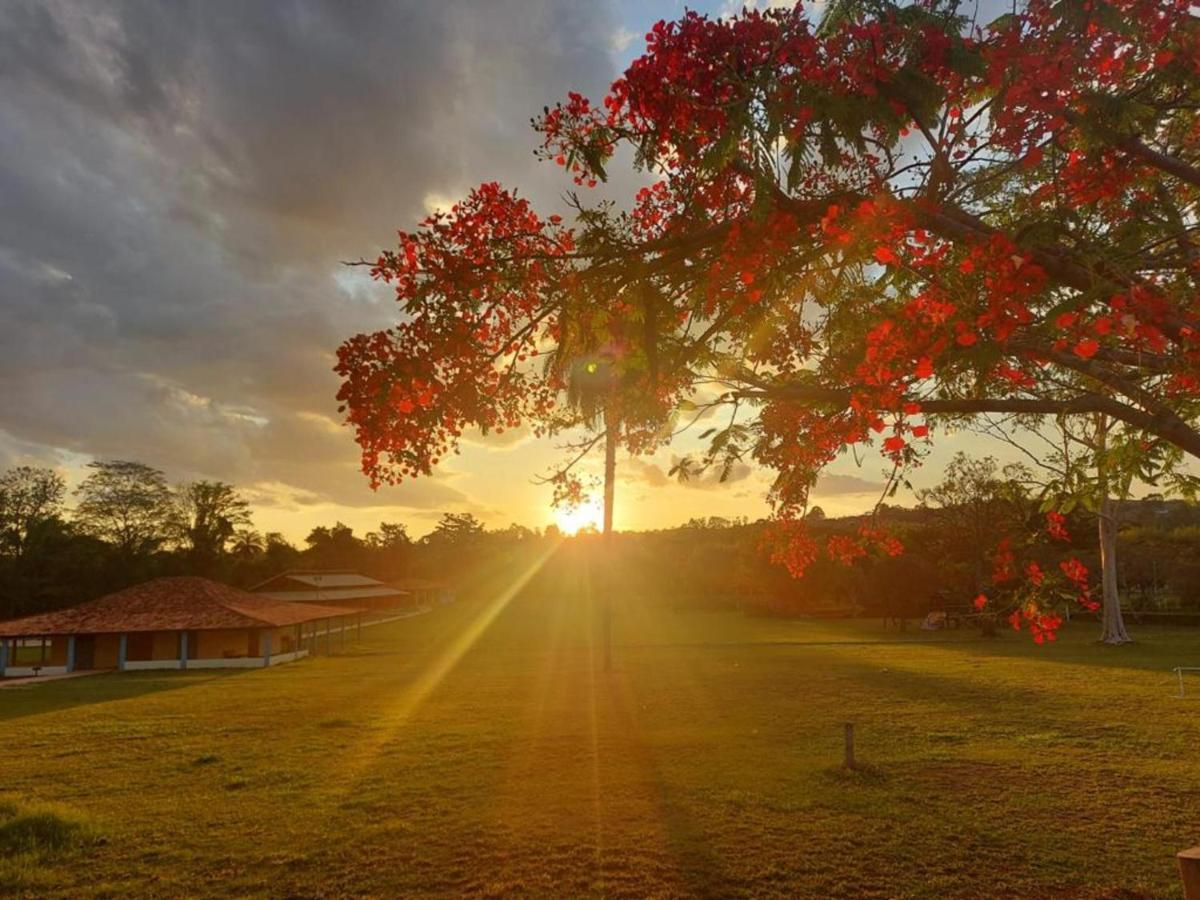 Sertao Veredas Hotel Fazenda Paraopeba Exteriör bild